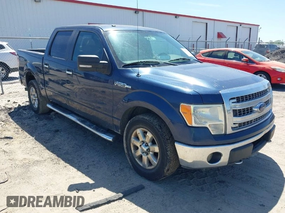 2013 Ford F-150 XL with VIN 1FTFW1EF8DFD91610, listed as a IAAI auction lot 42070850 with 585,502 mi miles. Bid and sale history available at carsss.com. Image 1.