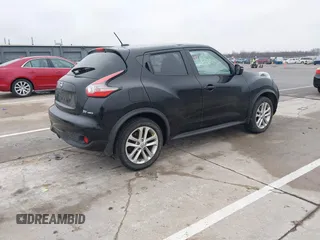 2015 Nissan Juke SL z VIN JN8AF5MV6FT565581, wystawiony jako IAAI lot #41186616 z przebiegiem 142 065 mil mil oraz . Historia ofert i sprzedaży dostępna na DreamBid. Obrazek 4.