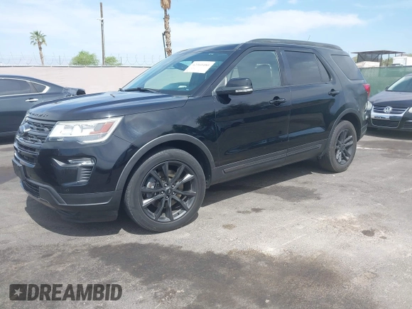 2018 Ford Explorer XLT z VIN 1FM5K7D89JGB09280, wystawiony jako IAAI lot #42360480 z przebiegiem 76 727 mil mil oraz . Historia ofert i sprzedaży dostępna na DreamBid. Obrazek 2.