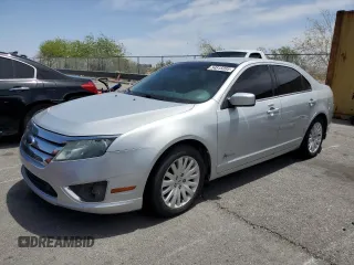 2010 Ford Fusion Hybrid z VIN 3FADP0L39AR273836, wystawiony jako Copart lot #54815095 z przebiegiem 245 960 mil mil oraz Tytuł czysty. Historia ofert i sprzedaży dostępna na DreamBid. Obrazek 1.