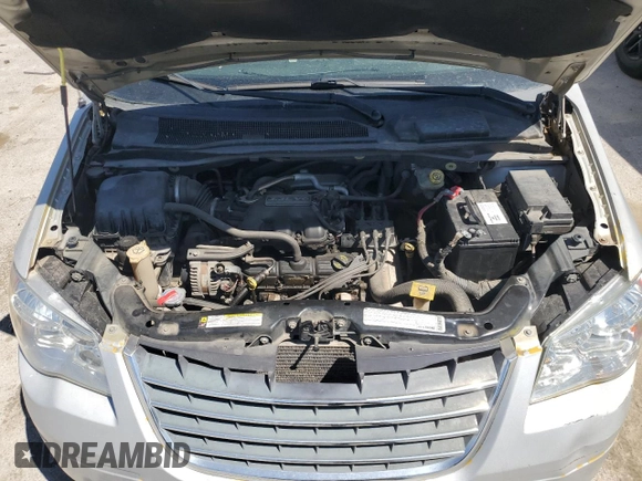 2009 Chrysler Town & Country LX with VIN 2A8HR44E39R525345, listed as a Copart auction lot 53158825 with 279,595 mi miles and Salvage Title. Bid and sale history available at DreamBid. Image 13.