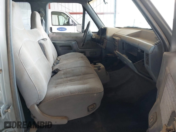 1989 Ford F-350 with VIN 2FTJW35M9KCA56949, listed as a IAAI auction lot 42244693 with 81,044 mi miles and . Bid and sale history available at DreamBid. Image 5.