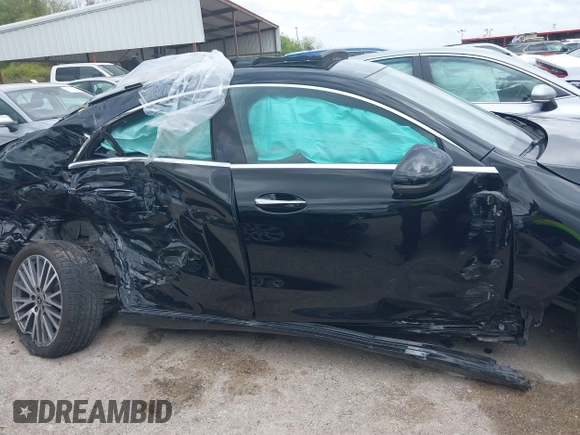 2025 Mercedes-Benz CLA 250 z VIN W1K5J4GB3SN516138, wystawiony jako IAAI lot #41903335 z przebiegiem 12 318 mil mil oraz . Historia ofert i sprzedaży dostępna na DreamBid. Obrazek 13.