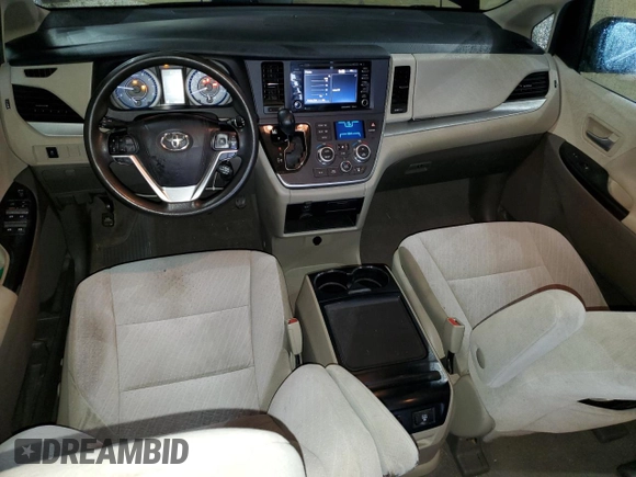 2020 Toyota Sienna LE with VIN 5TDJZ3DC4LS251654, listed as a Copart auction lot 82465304 with 140,250 mi miles and Salvage title. Bid and sale history available at DreamBid. Image 8.