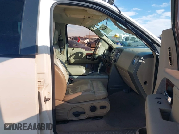 2008 Ford F-150 XLT с VIN 1FTPW14V68KB18286, выставлен на аукционе IAAI как лот 41463057 с пробегом Не указан миль и . История ставок и продаж доступна на DreamBid. Изображение 5.