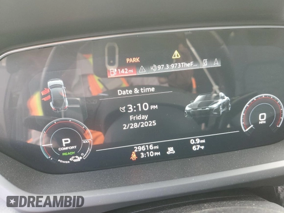 2022 Audi e-tron GT Prestige z VIN WAUEJBFW9N7004649, wystawiony jako Copart lot #45607895 z przebiegiem 29 616 mil mil oraz Szkody całkowita. Historia ofert i sprzedaży dostępna na DreamBid. Obrazek 9.