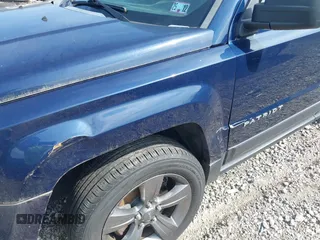 2015 Jeep Patriot High Altitude z VIN 1C4NJRFB7FD417374, wystawiony jako IAAI lot #42439846 z przebiegiem 140 000 mil mil oraz . Historia ofert i sprzedaży dostępna na DreamBid. Obrazek 6.
