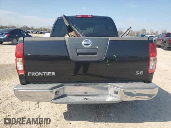 2008 Nissan Frontier Nismo z VIN 1N6AD07U68C406860, wystawiony jako Copart lot #46254245 z przebiegiem 215 190 mil mil oraz Szkoda całkowita • Salvage title. Historia ofert i sprzedaży dostępna na DreamBid. Obrazek 6.