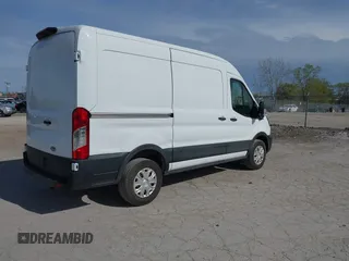 2022 Ford E-Transit Cargo with VIN 1FTBW9CK7NKA13073, listed as a IAAI auction lot 41848742 with 16,868 mi miles. Bid and sale history available at carsss.com. Image 4.