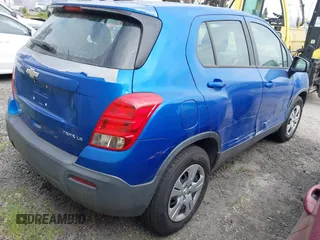 2015 Chevrolet Trax LS with VIN KL7CJKSB9FB197233, listed as a IAAI auction lot 41198111 with 54,889 mi miles. Bid and sale history available at carsss.com. Image 4.
