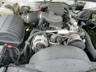 1997 Chevrolet Silverado 2500 с VIN 1GCGK29R9VE271817, выставлен на аукционе Copart как лот 85567144 с пробегом 213 977 миль миль и Списание • Salvage title. История ставок и продаж доступна на DreamBid. Изображение 13.