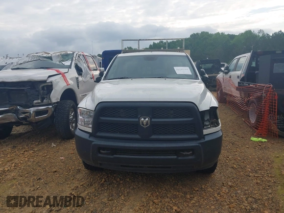 2015 Ram 2500 Tradesman z VIN 3C7WR4AJ8FG593032, wystawiony jako IAAI lot #42110504 z przebiegiem 290 428 mil mil oraz . Historia ofert i sprzedaży dostępna na DreamBid. Obrazek 13.
