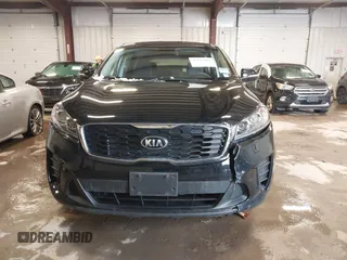 2019 Kia Sorento LX V6 with VIN 5XYPGDA58KG522979, listed as a IAAI auction lot 41553101 with 44,287 mi miles. Bid and sale history available at carsss.com. Image 12.