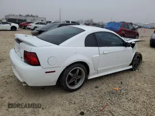 2000 Ford Mustang GT with VIN 1FAFP42XXYF299664, listed as a Copart auction lot 43039945 with 0 mi miles and Salvage Title. Bid and sale history available at carsss.com. Image 3.