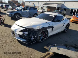 2021 Toyota Supra 3.0 with VIN WZ1DB0C02MW042827, listed as a Copart auction lot 81323404 with 35,466 mi miles and Salvage title. Bid and sale history available at DreamBid. Image 1.