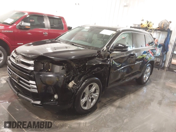 2019 Toyota Highlander Limited with VIN 5TDDZRFH1KS953891, listed as a IAAI auction lot 41979987 with 159,986 mi miles and . Bid and sale history available at DreamBid. Image 2.