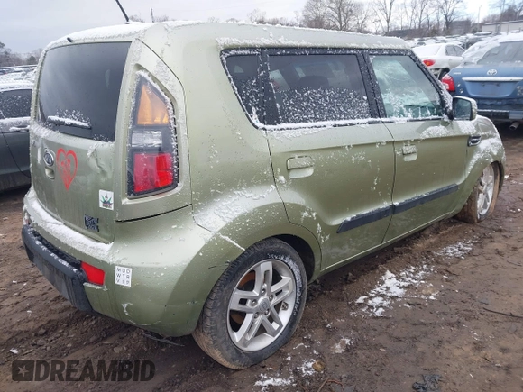 2010 Kia Soul + with VIN KNDJT2A2XA7172245, listed as a IAAI auction lot 41631785 with 1 mi miles. Bid and sale history available at carsss.com. Image 4.