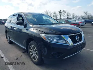 2014 Nissan Pathfinder S with VIN 5N1AR2MM7EC723543, listed as a IAAI auction lot 42014713 with 145,617 mi miles. Bid and sale history available at carsss.com. Image 1.