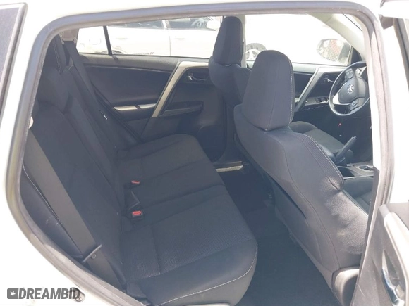 2018 Toyota RAV4 XLE with VIN 2T3WFREV1JW472786, listed as a IAAI auction lot 39980689 with 63,535 mi miles. Bid and sale history available at carsss.com. Image 8.