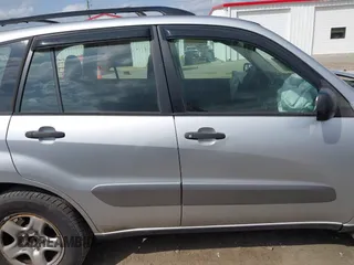 2005 Toyota RAV4 with VIN JTEHD20V350062879, listed as a IAAI auction lot 41948001 with 185,753 mi miles. Bid and sale history available at carsss.com. Image 13.