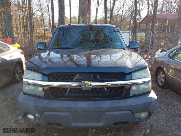 2003 Chevrolet Avalanche with VIN 3GNEK13T53G133517, listed as a IAAI auction lot 41255963 with 244,731 mi miles. Bid and sale history available at carsss.com. Image 6.