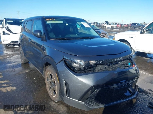 2024 Kia Soul EX with VIN KNDJ33AU7R7921392, listed as a IAAI auction lot 41496507 with 4,526 mi miles. Bid and sale history available at carsss.com. Image 1.