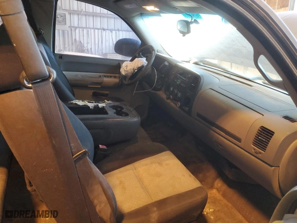 2008 Chevrolet Silverado 1500 Work Truck with VIN 1GCEC19C68Z199532, listed as a Copart auction lot 41879855 with 307,442 mi miles and Salvage Title. Bid and sale history available at carsss.com. Image 7.