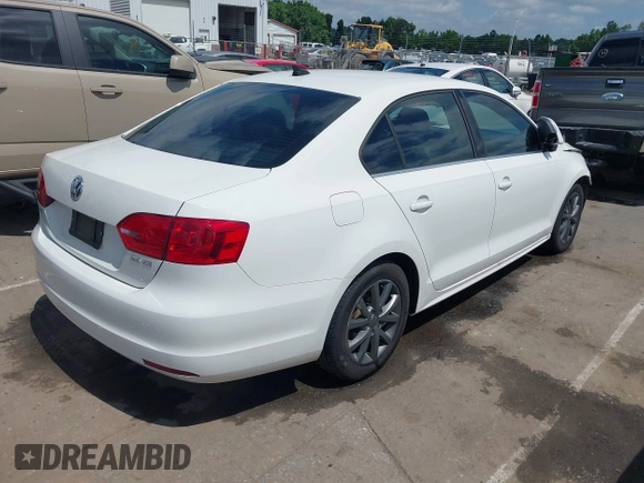 2013 Volkswagen Jetta SE with VIN 3VWDX7AJ1DM319114, listed as a IAAI auction lot 42295095 with 164,583 mi miles and . Bid and sale history available at DreamBid. Image 4.