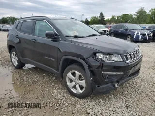 2018 Jeep Compass Latitude with VIN 3C4NJDBB1JT303897, listed as a Copart auction lot 57625015 with Not provided miles and Salvage title. Bid and sale history available at DreamBid. Image 4.