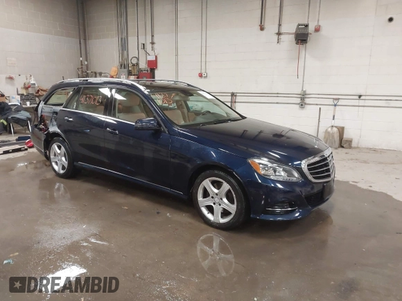 2016 Mercedes-Benz E-Class E 350 Luxury with VIN WDDHH8JBXGB210250, listed as a IAAI auction lot 41371013 with 66,791 mi miles. Bid and sale history available at carsss.com. Image 1.
