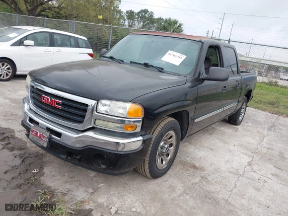2007 GMC Sierra 1500 Classic SL with VIN 2GTEC13V571163641, listed as a IAAI auction lot 41766795 with 194,582 mi miles. Bid and sale history available at carsss.com. Image 18.