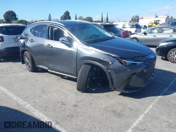 2023 Lexus NX 250 z VIN 2T2ADCAZXPC003877, wystawiony jako IAAI lot #41593097 z przebiegiem 14 597 mil mil oraz . Historia ofert i sprzedaży dostępna na DreamBid. Obrazek 1.