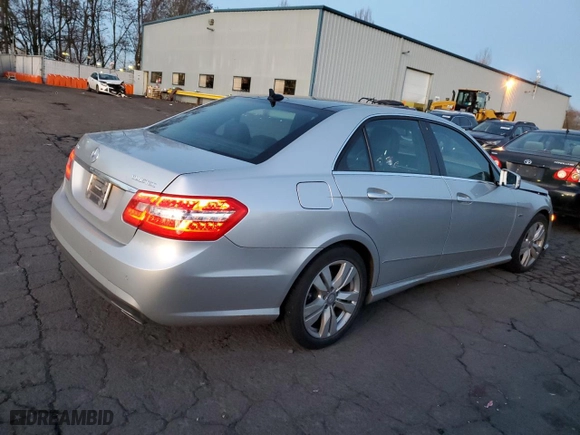 2011 Mercedes-Benz E-Class E 350 Luxury BlueTEC with VIN WDDHF2EB6BA306999, listed as a Copart auction lot 82699884 with 113,855 mi miles and Salvage Title. Bid and sale history available at carsss.com. Image 3.