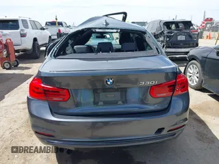 2018 BMW 3 Series 330i z VIN WBA8B9C54JEE81206, wystawiony jako IAAI lot #42251897 z przebiegiem Nie podano mil oraz . Historia ofert i sprzedaży dostępna na DreamBid. Obrazek 15.