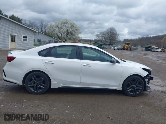 2021 Kia Forte GT-Line z VIN 3KPF34AD0ME393974, wystawiony jako IAAI lot #41953374 z przebiegiem 60 311 mil mil oraz . Historia ofert i sprzedaży dostępna na DreamBid. Obrazek 14.