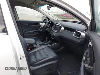 2017 Kia Sorento EX with VIN 5XYPH4A13HG294599, listed as a IAAI auction lot 41207089 with 41,642 mi miles and . Bid and sale history available at DreamBid. Image 5.