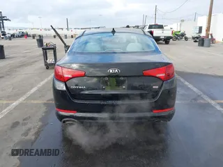 2013 Kia Optima LX z VIN 5XXGM4A74DG221272, wystawiony jako IAAI lot #41470828 z przebiegiem 76 452 mil mil oraz . Historia ofert i sprzedaży dostępna na DreamBid. Obrazek 16.