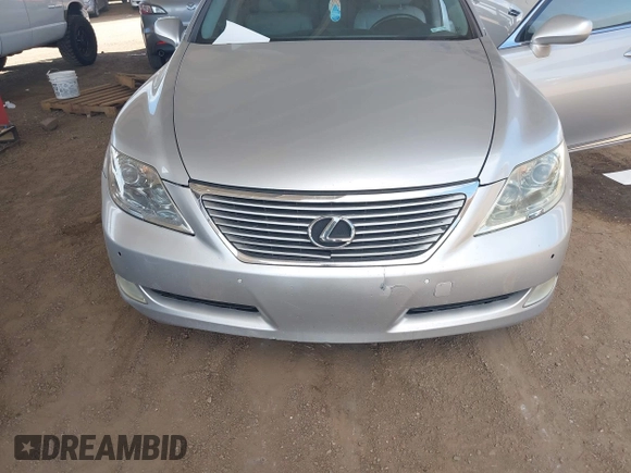 2007 Lexus LS with VIN JTHBL46F575048348, listed as a IAAI auction lot 42043015 with 201,281 mi miles. Bid and sale history available at carsss.com. Image 10.