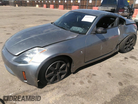 2005 Nissan 350Z Enthusiast with VIN JN1AZ34D95M607266, listed as a IAAI auction lot 41891596 with 202,560 mi miles. Bid and sale history available at carsss.com. Image 2.