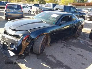2011 Chevrolet Camaro 1LT z VIN 2G1FB1ED0B9195699, wystawiony jako IAAI lot #40918417 z przebiegiem 105 843 mil mil oraz . Historia ofert i sprzedaży dostępna na DreamBid. Obrazek 17.