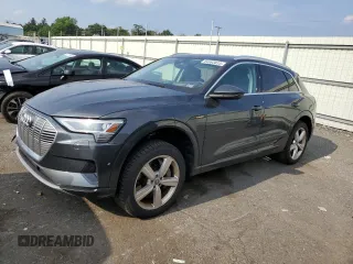 2019 Audi e-tron Prestige with VIN WA1VABGE6KB017421, listed as a Copart auction lot 64693833 with 41,396 mi miles. Bid and sale history available at carsss.com. Image 1.
