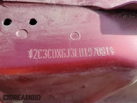 2020 Dodge Charger Scat Pack Widebody z VIN 2C3CDXGJ3LH197081, wystawiony jako Copart lot #47106555 z przebiegiem Nie podano mil oraz Nie do naprawy • Non repairable. Historia ofert i sprzedaży dostępna na DreamBid. Obrazek 14.