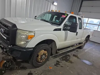 2011 Ford F-250 XL with VIN 1FT7X2B63BEC07690, listed as a IAAI auction lot 42827998 with 416,255 mi miles and . Bid and sale history available at DreamBid. Image 17.