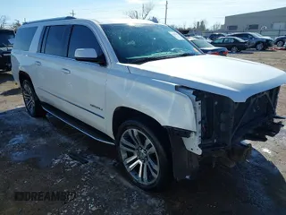 2017 GMC Yukon XL Denali with VIN 1GKS2HKJ5HR355961, listed as a IAAI auction lot 41509991 with 204,474 mi miles. Bid and sale history available at carsss.com. Image 1.
