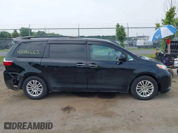 2016 Toyota Sienna XLE z VIN 5TDYK3DC9GS706815, wystawiony jako IAAI lot #42494662 z przebiegiem 141 157 mil mil oraz . Historia ofert i sprzedaży dostępna na DreamBid. Obrazek 13.