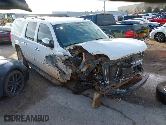 2009 GMC Yukon XL SLT w/4SB with VIN 1GKFC36J89R300675, listed as a IAAI auction lot 41301143 with 241,306 mi miles. Bid and sale history available at carsss.com. Image 1.