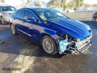 2014 Ford Fusion Titanium Hybrid with VIN 3FA6P0RU7ER282291, listed as a IAAI auction lot 41199268 with 133,197 mi miles. Bid and sale history available at carsss.com. Image 1.
