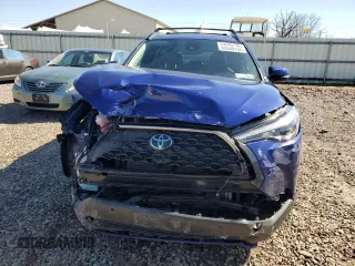 2022 Toyota Corolla Cross XLE with VIN 7MUDAABG3NV006450, listed as a Copart auction lot 53240735 with 19,976 mi miles and Salvage title. Bid and sale history available at DreamBid. Image 5.
