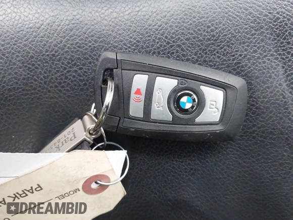 2015 BMW X3 xDrive28i z VIN 5UXWX9C59F0D53672, wystawiony jako IAAI lot #41975259 z przebiegiem 82 852 mil mil oraz . Historia ofert i sprzedaży dostępna na DreamBid. Obrazek 11.