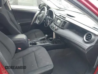 2016 Toyota RAV4 LE z VIN JTMZFREV6GJ078639, wystawiony jako IAAI lot #41891971 z przebiegiem 154 929 mil mil oraz . Historia ofert i sprzedaży dostępna na DreamBid. Obrazek 5.